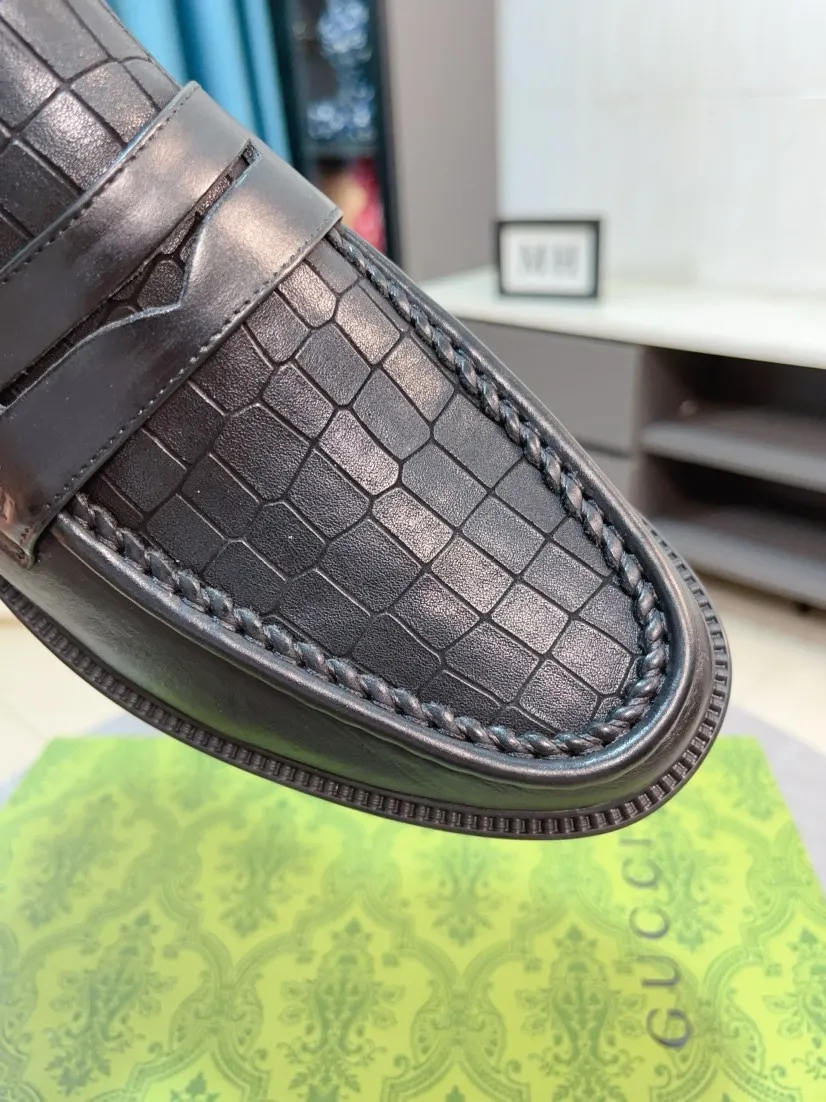 Men's shoes 💰500🌹🌹[GUCCI Gucci] A new style of formal men's leather shoes is coming ~ The original quality upper is made of Italian cowhide➕The leather is soft and delicate, comfortable and soft. The top layer of genuine leather, rubber wear-resistant outsole, the shoe shape is dignified and domineering, and the luxury charm is not concealed! The natural and free nouveau riche leads the trend. Code number: 38-44